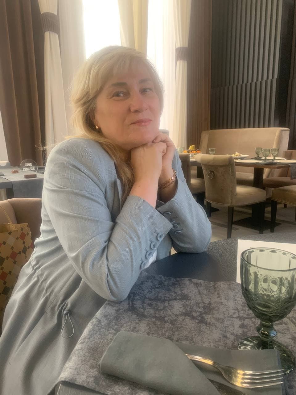Лариса, художница LORA